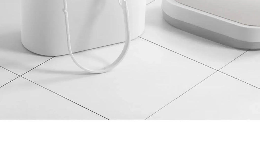 7L Automatic Bathroom Trash Can with Lid, Touchless Small Trash Can, Motion Sensor Waterproof Garbage Can for Kitchen, Bedroom